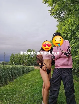3889870912 - Coppia Giovane Cerca Un Terzo Con Cui Divertirsi.