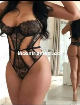 3806849526 - Tania
