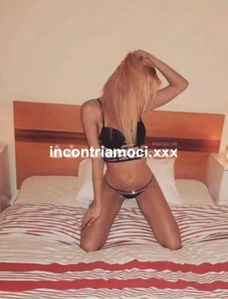 3514557098 - Massaggiatrice Professionale Erotica Pompino