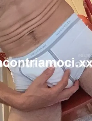 3446864991 - Massaggiatore , No Gay