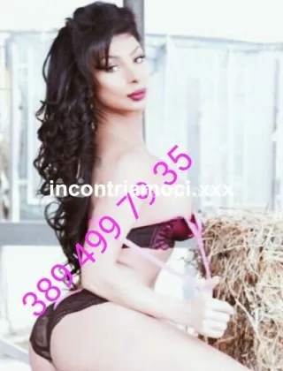 3894997935 - ❤️ Trans Porca Attiva Passiva Con Bel Giocatolo