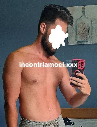 3318659218 - Ragazzo Di 22 Anni
