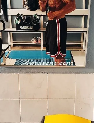 3206983879 - Massaggiatore