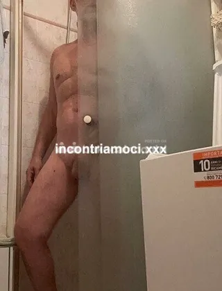 3519967173 - Andrea, Uomo Per Lei, Lui E Coppie......per Le