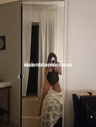 3295586824 - 🍒 Nina A Napoli Hai Bisogno Di Un Momento Di Puro
