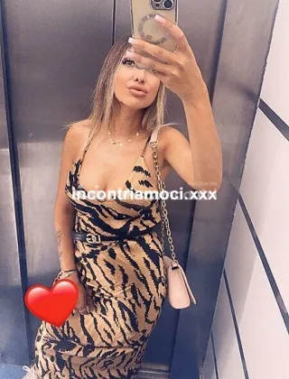 3201396980 - Sara??Bionda