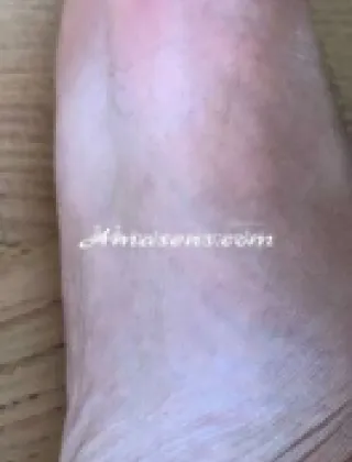3508489760 - Esiste Una Donna Feticista Dei Piedi