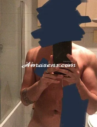 3493969488 - Uomo Dotato Ospita Donne O Coppie