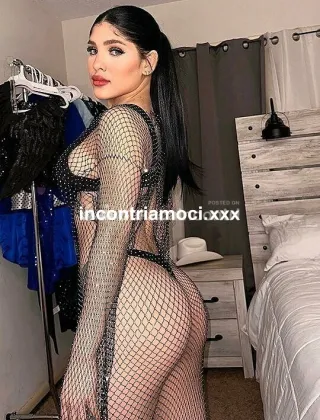 3762829804 - Una Giovane, Bella E Sexy Studentessa Colombiana