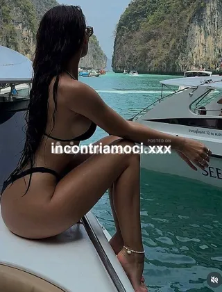 3759241122 - Prima Volta Ad , Non Ho Mai Visto Una Ragazza