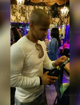 3446938795 - Gigolo Domenicano Per Donne Uomini E Coppie