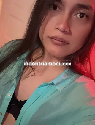 3931068470 - Sexy Latina