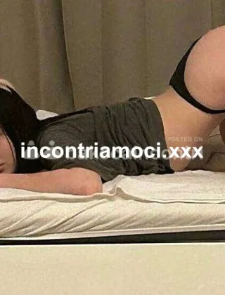 3512701536 - Bella Ungherese Foto Realissime