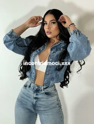 3459365452 - ???Nuova Ragazza ?Vera Caldissima, Preliminari