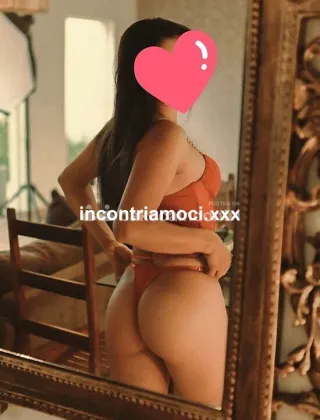 3883530922 - Donna Italiana Dolce E Sensuale