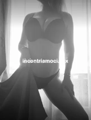 3512003812 - Nicole, Massaggi A Corpo Nudo (Fino Le 18.00)