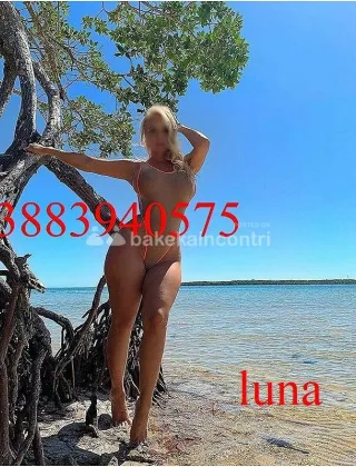 3883940575 - Luna Solo Oggi Sempre Bagnata Per Te Foto Reali