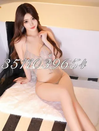 3511039654 - New Prima Volta In Citta Orientale Ragazza