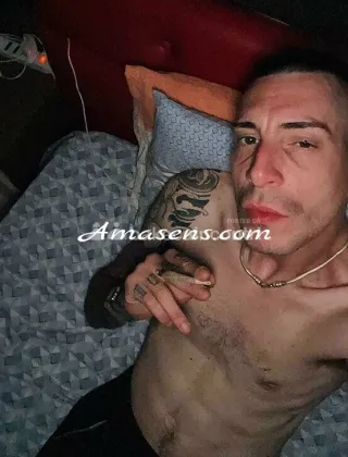 3714996744 - Ragazzo Con Poche Esperienze