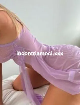 3408825034 - Alina Biondissima Completissima Kiss Kiss