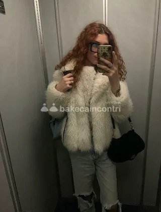 3335027160 - Dolce Ragazza 19Enne Transgender??? A