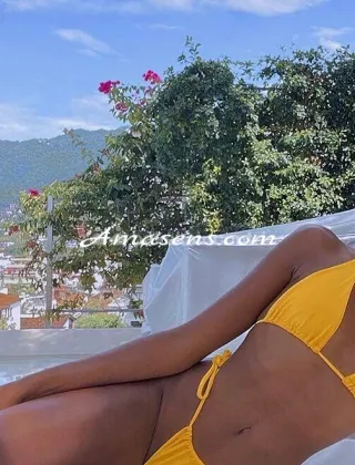 3791999078 - Giovane Cubana Da Como A Napoli Un Paio Di Giorni