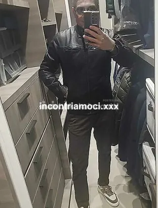 3387128955 - Uomo Attraente E Riservato Cerca Donna Max 45, X