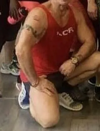 3384190938 - Sono Bel Fisicato Glabro Cerco Maschio Magro