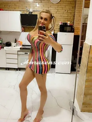 3926921320 - Trans Mistress Roma