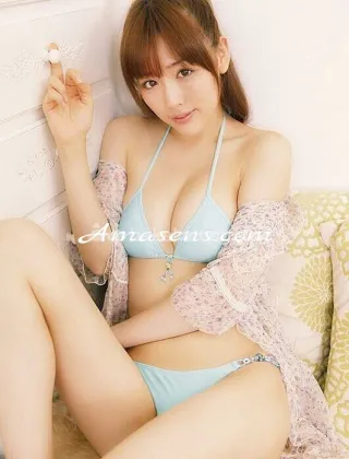 3508178125 - La Bellissima Nuova Ragazza Orientale Appena