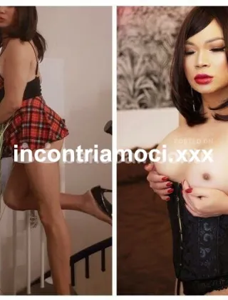 3297693880 - Trans Mistress Roma