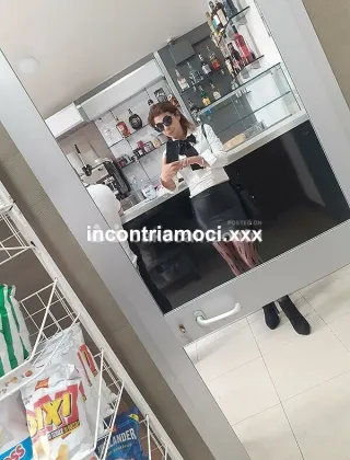 3273345099 - Ragazza Di Modena Solo In Videochiamata