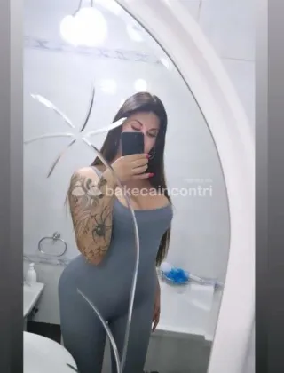 3207862393 - A Varcaturo Sexy Coniglietta Trans Napoletana