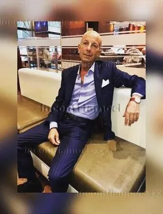 3337990828 - Uomo Cerca Donna Per Momenti Speciali 3337990828