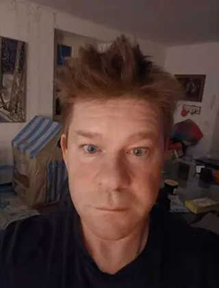 3334456384 - Uomo Bella Presenza E Giovanile Cerca Divertimento