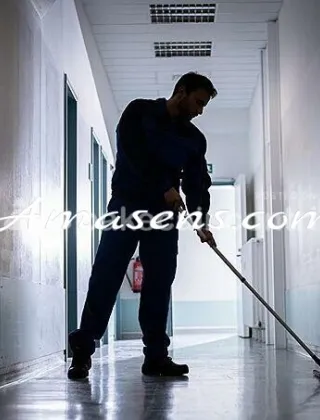 3270047979 - Uomo Delle Pulizie Per Donne