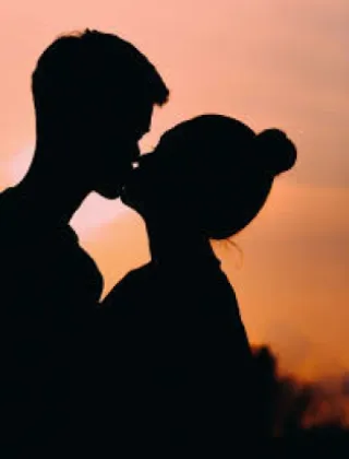 3332789713 - Limonare Baciarsi X Femmina Che Sa Baciare