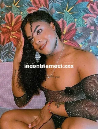 3881180016 - Meghan
