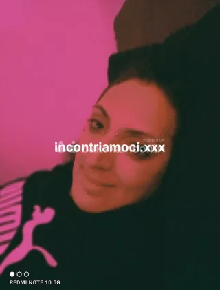 3285436502 - Donna Italiana Giovane E Bella Sexy E Molto Molto