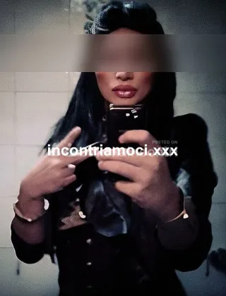 3493977595 - Trans Mistress Roma