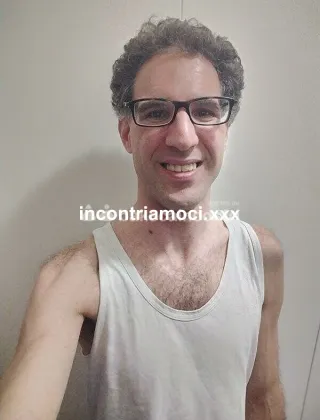 3332310218 - Singolo Etero Moro, Alto Con Bel Fisico Da
