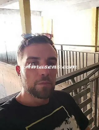 3299813625 - Ragazzo Della Porta Accanto