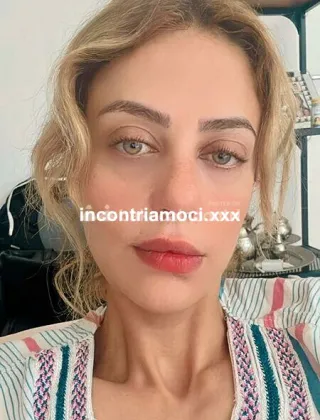 3477935885 - Bella Donna Vogliosa Cerca Uomo Distinto