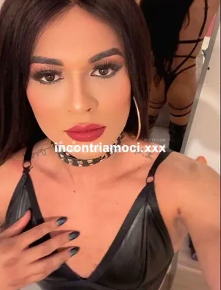 3519297498 - Trans Mistress Verona