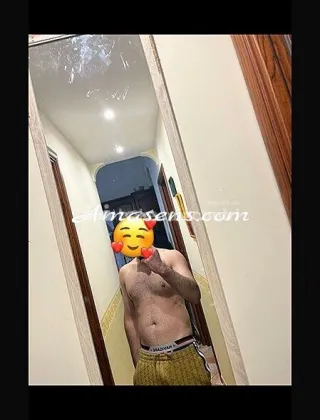 3282431153 - Bel Ragazzo Grosso E Robusto Con Pari Cazzo,